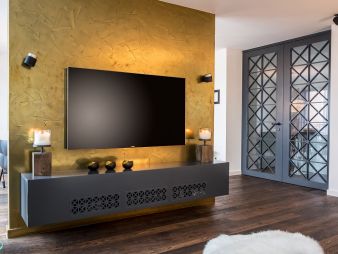 Wände in Gold und Silber