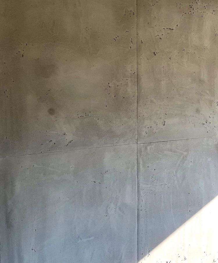 wand-in-sichtbetonoptik-mit-betonputz-im-betonlook-nahe-flensburg-5