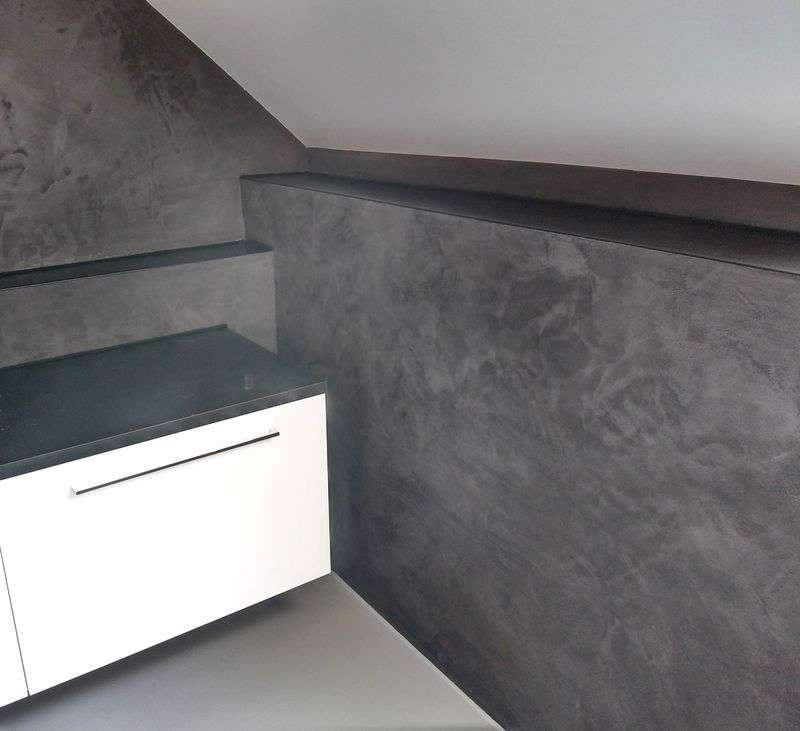 wandgestaltungen-fugenlose-boeden-und-baeder-betonlook-waende-glamora-designtapeten-020