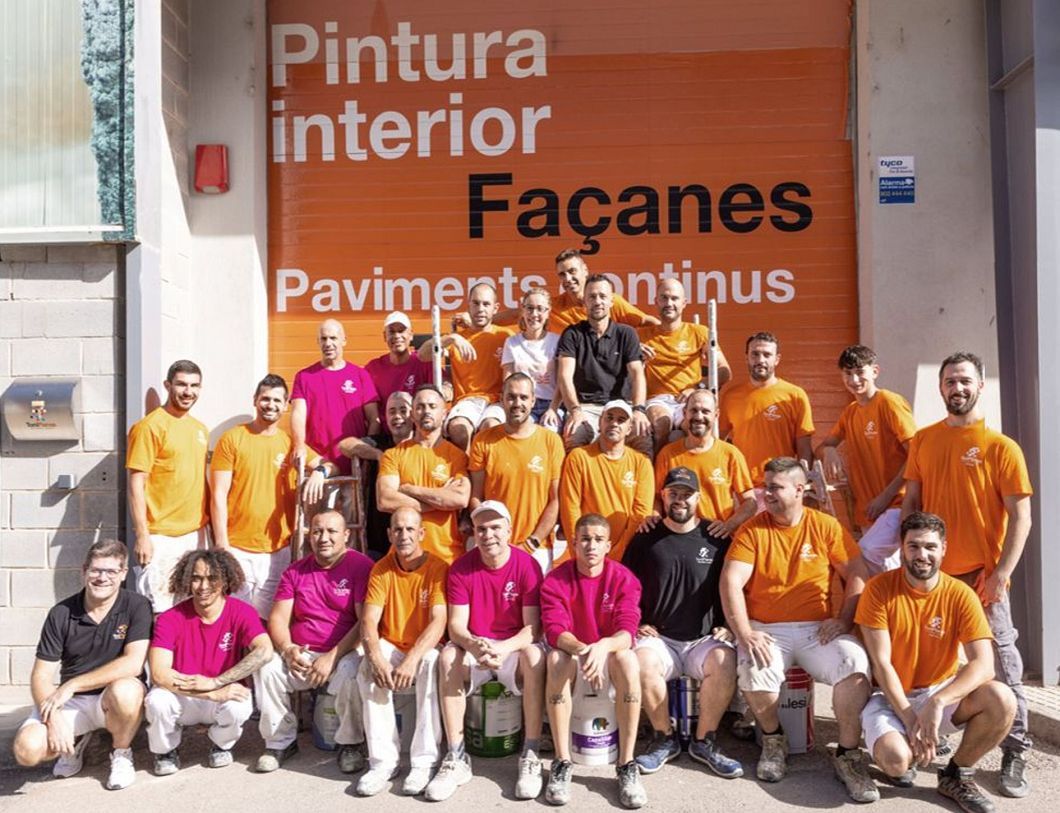 malerarbeiten-wandgestaltung-raumgestaltung-fugenlose-baeder-boeden-glamora-tapeten