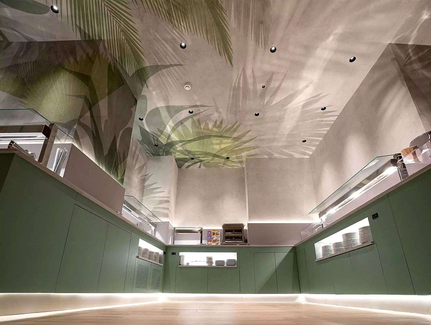 hotelgestaltung-restaurantdesign-decke-mit-tapete-von-glamora-motiv-exotic-interior-03