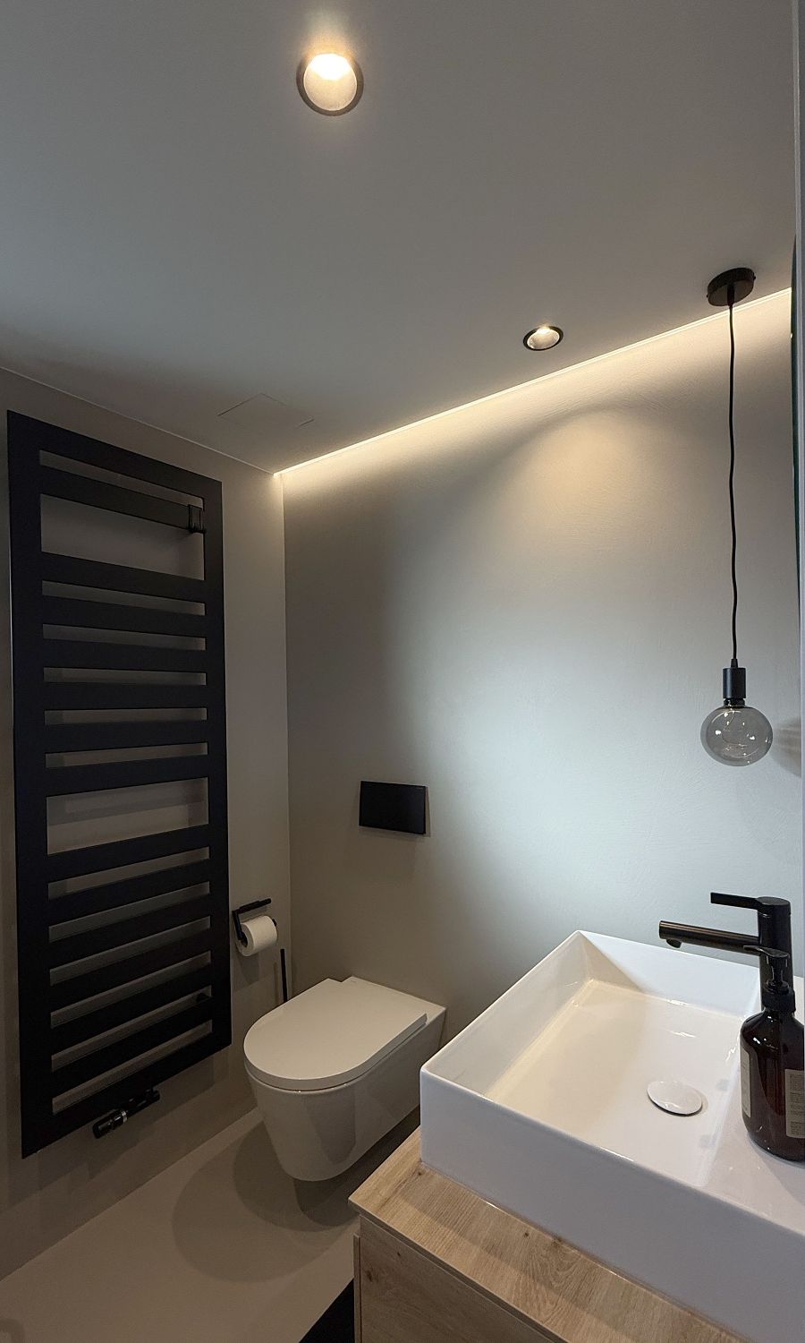 fugenloses-bad-mit-dusche-in-allendorf-eder-05