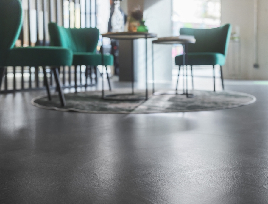 Reinigung und Pflege von fugenlosen Böden 2