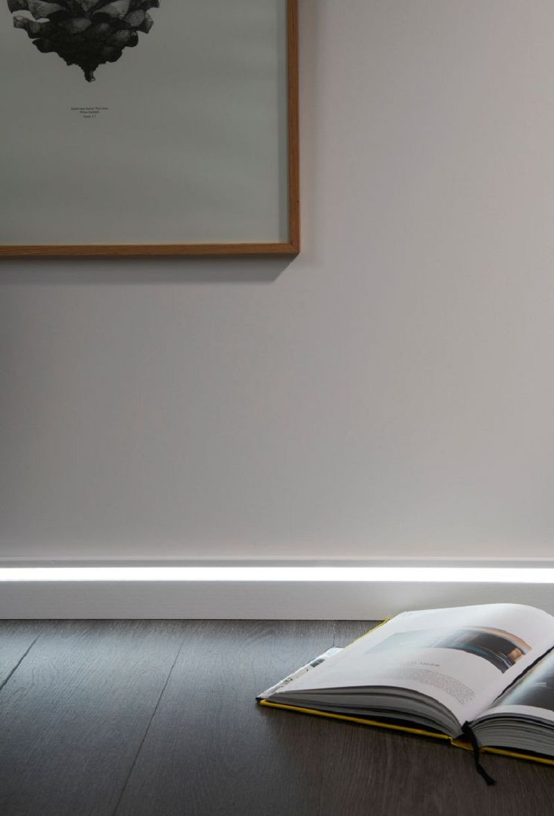 Sockelleisten mit indirekter LED-Beleuchtung