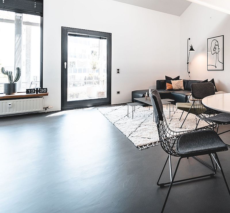 moderne-bauhausstil-villa-mit-fugenloser-bodengestaltung-im-industrielook-loftdesign-in-ulm-010