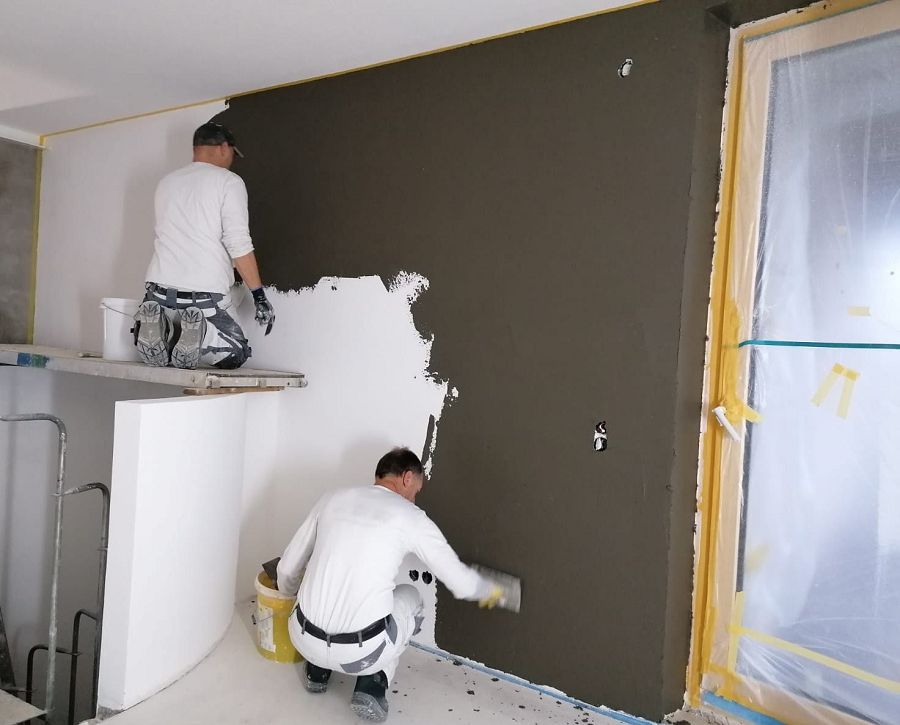 runder-treppenaufgang-alte-holztreppe-mit-gipskarton-bruestung-und-kalkputz-mit-glimmer-ravensburg-bad-wurzach-lindau-friedrichshafen-07