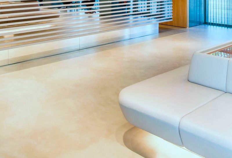 hotelgestaltung-hoteldesign-fugenloser-bodenbelag-interior-design-lobby-rezeption-hotelhalle-03