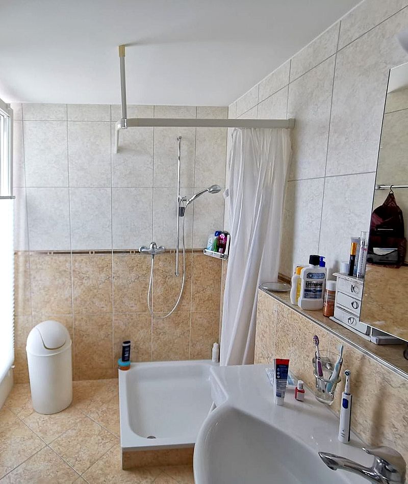 badezimmer-gestaltung-sanierung-neu-ideen-fugenlos-tapete-in-dusche-020