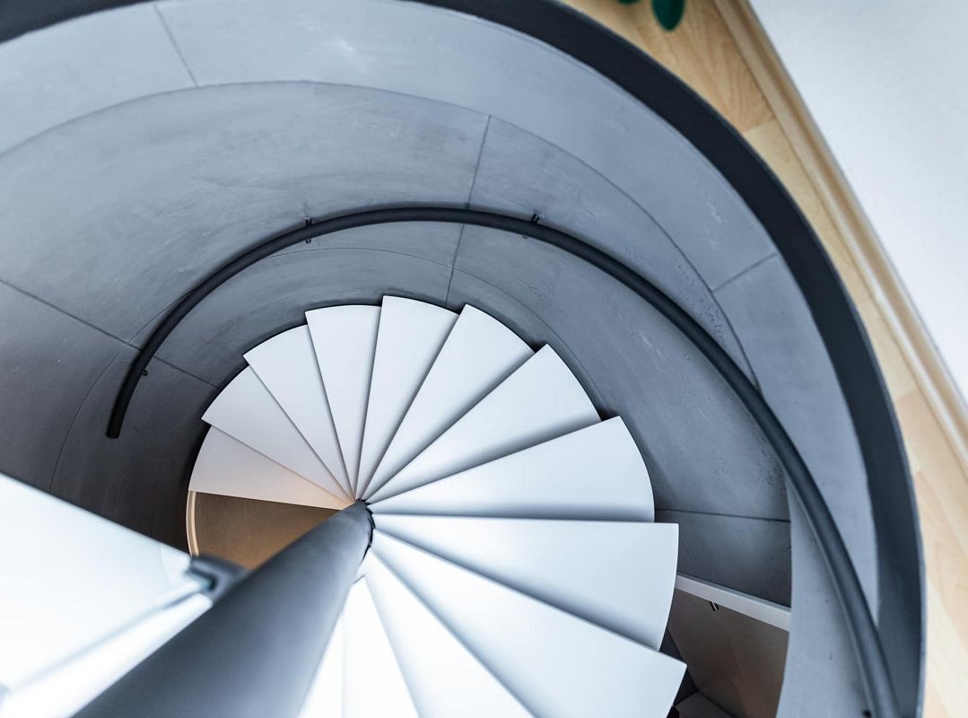 sichtbetonoptik-betonputz-betonlook-treppenaufgang-treppenhaus-schorndorf-stuttgart-4